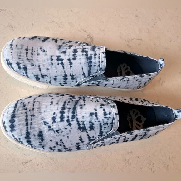 Blue and white tie dye print slip on sneakers - Picture 3 of 7